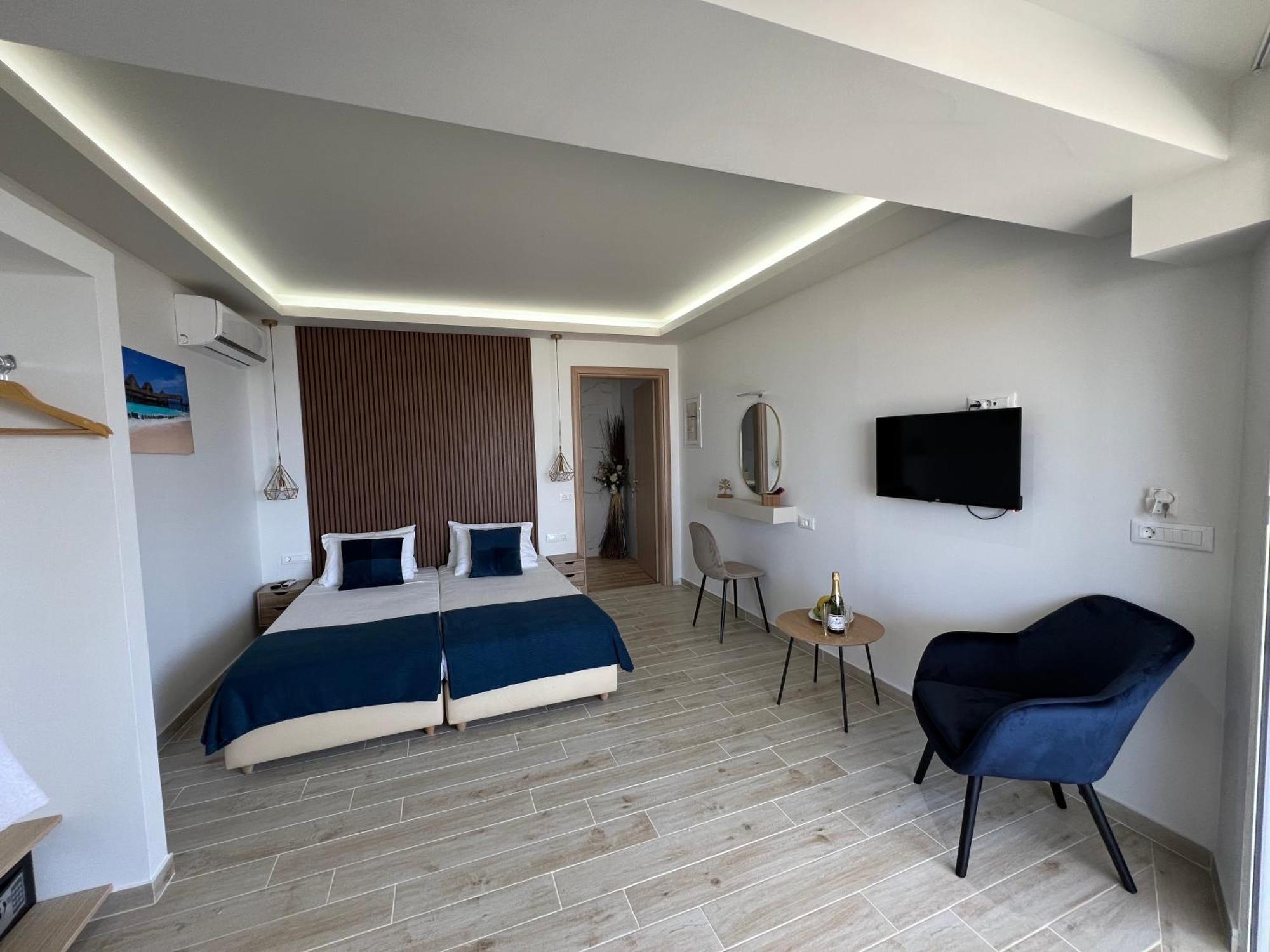 Sea View Apts & Suites By Pachiplex Malia  Ngoại thất bức ảnh