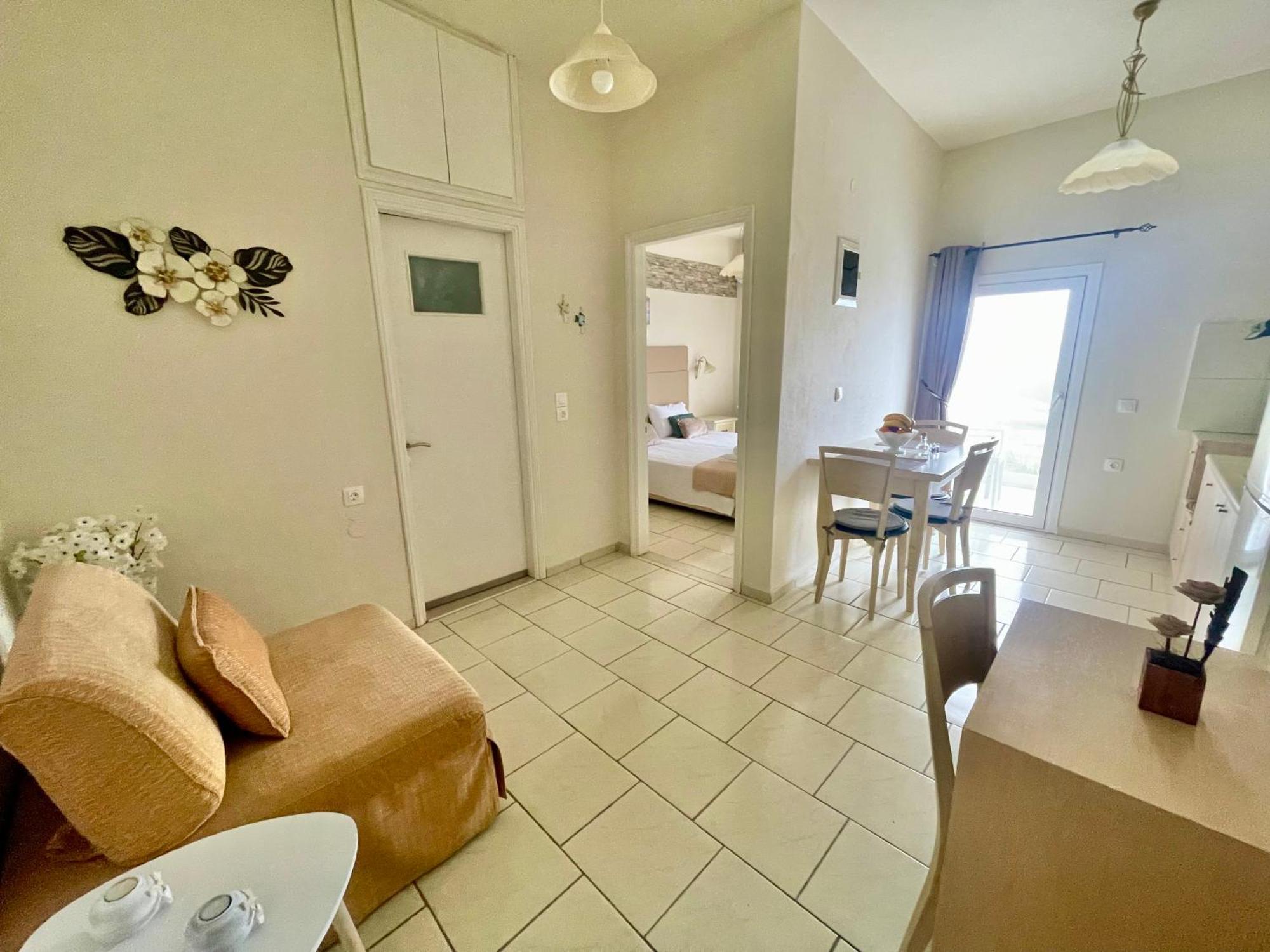 Sea View Apts & Suites By Pachiplex Malia  Ngoại thất bức ảnh